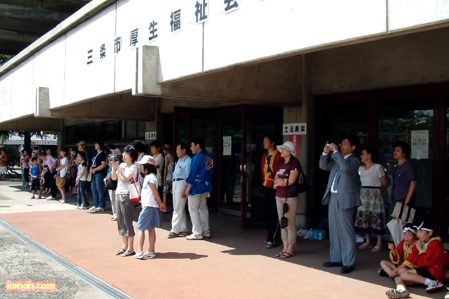 ふれ太鼓、見学の保護者など