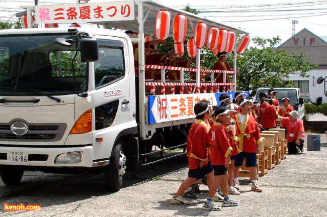 ふれ太鼓、南小学校