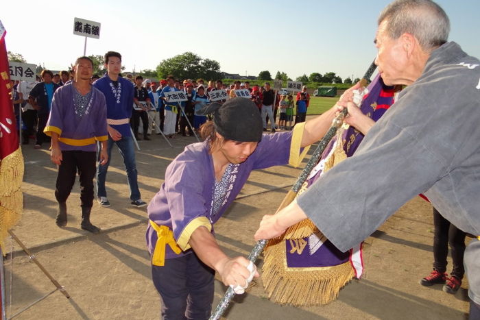 三条凧合戦2日目、白組優勝の東三条五月会