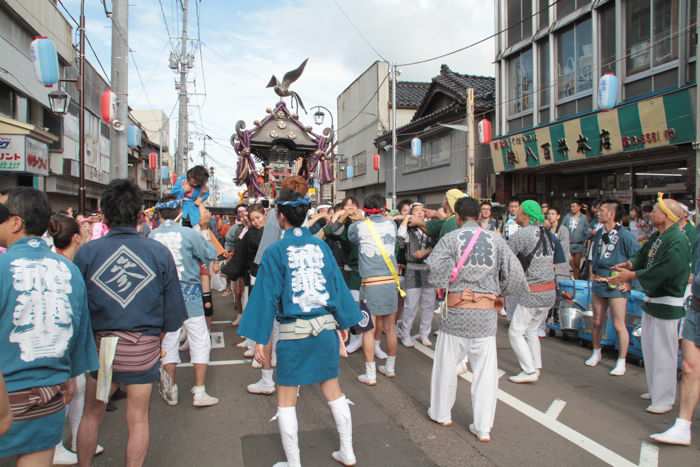 1000人みこし