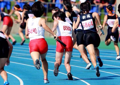 全中陸上の女子100mハードルで燕中3年白井杏子さんが3位に輝く