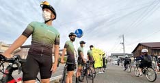 吉田高校自転車競技部を自転車安全リーダー