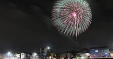 大花火大会だけで3年ぶりの越後加茂川夏祭り