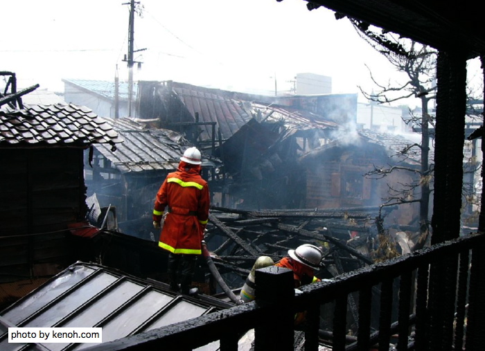 丸井今井邸2階からかねまつ本店方向