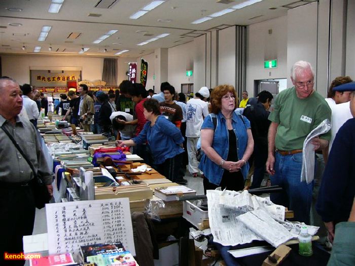 全国から出店の大工道具などの物販