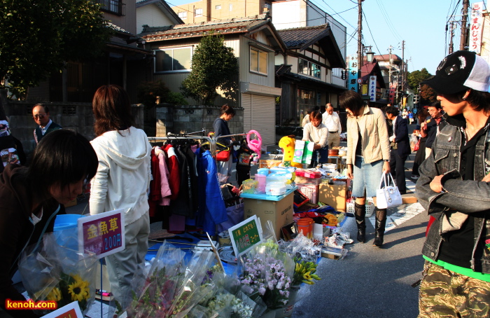 神社前通りの歩行者天国