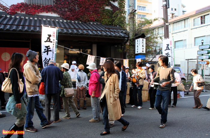 神社前通りの歩行者天国