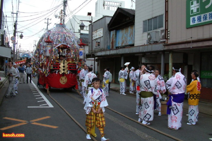 万灯・横町