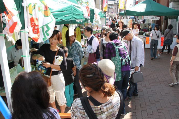 三条マルシェ、本寺小路など