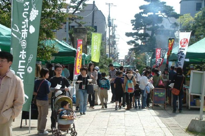 三条マルシェ、本寺小路など