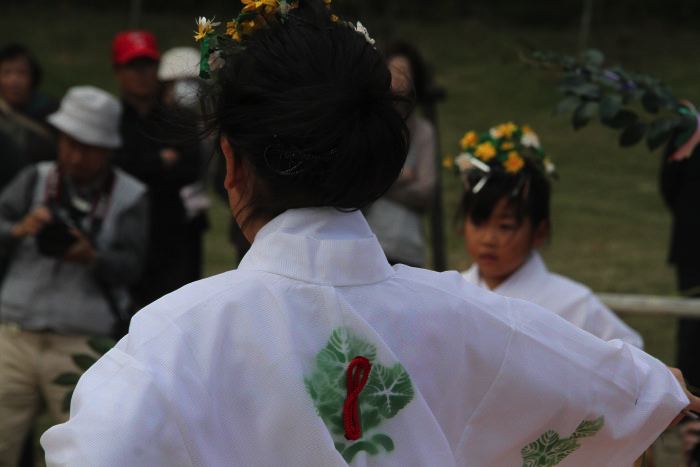 酒呑童子神社で舞の披露