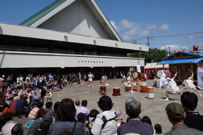 三小相承会の太鼓演奏