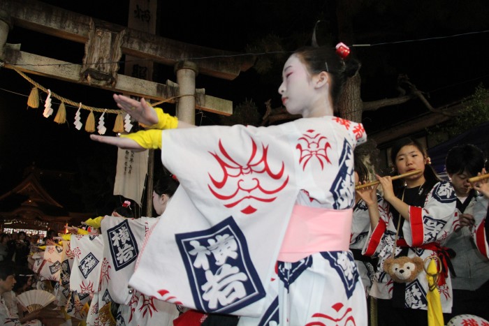 横町万灯組が戸隠神社で下座