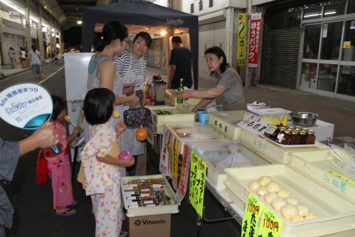 商店街の店が出店