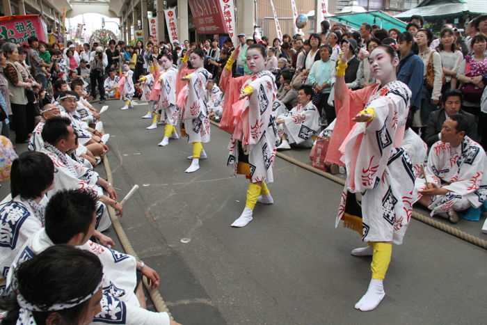 横町万灯