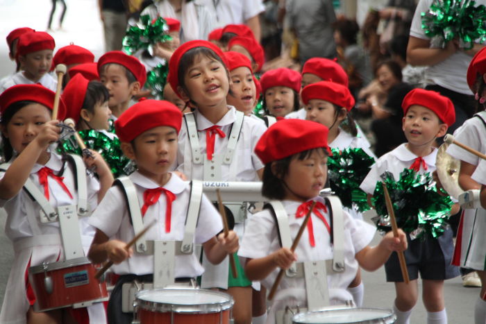 交通安全・音楽パレード　燕北幼稚園