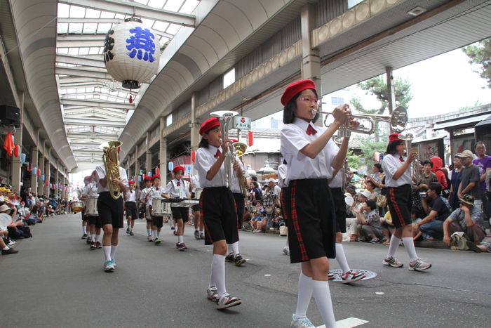 交通安全・音楽パレード　燕東小学校