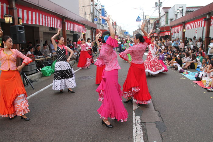 三条総踊り