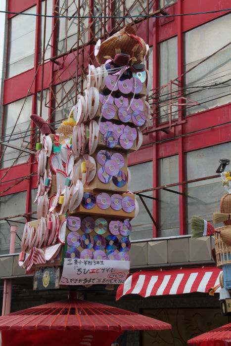 大通りを行く大名行列