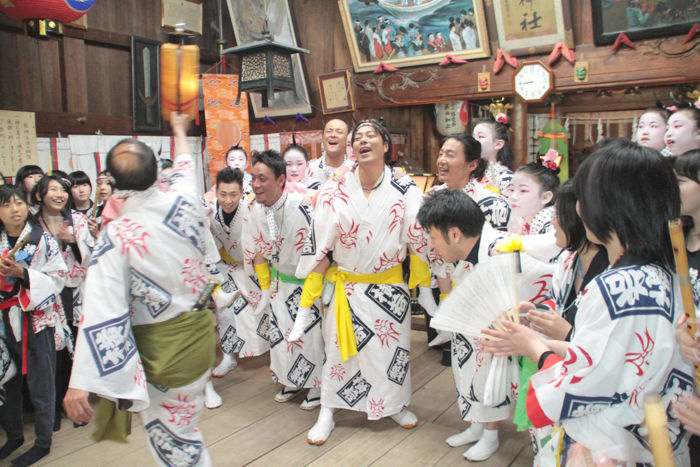 横町万灯組の舞い込み