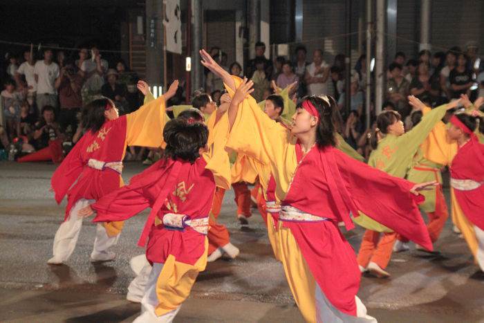 粟生津地区山車保存会「愛と光」