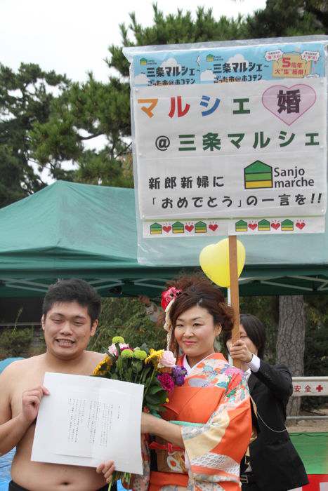 三条別院境内でマルシェ婚イベント