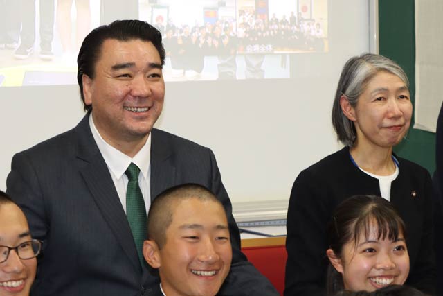 三条高校と新モンゴル日馬富士学園が相互連携と協力で調印