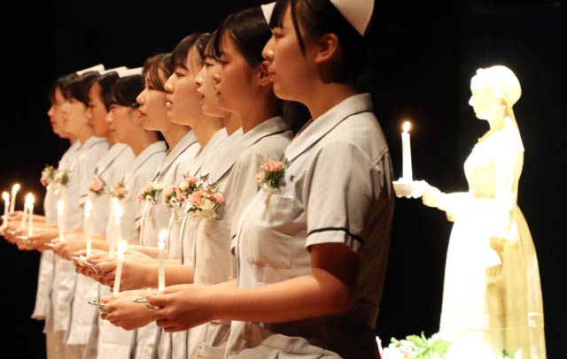 加茂暁星高校の戴帽式