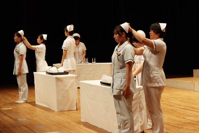 ナースキャップを受ける