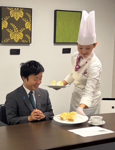 gbvpeBVGɂP[LT[uŐROs