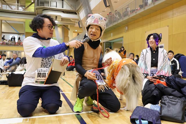 �I��鐾������K���Ƃ���A�^���b���񕃖��Ɋ֓c���񂪃C���^�r���[