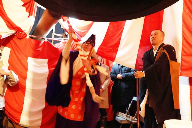 �~�葱�����̒��ŎO���s�E�{�����ŏ���̏�