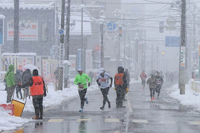 ���̒���1���̎O���s���U�}���\�����