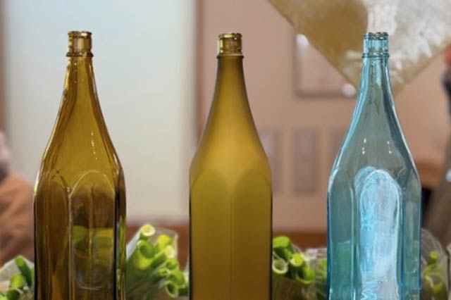 �^�񒆂��t���X�g���H���{������r