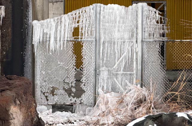 27���̎O���s�͖������|3.0�x�̌������₦����