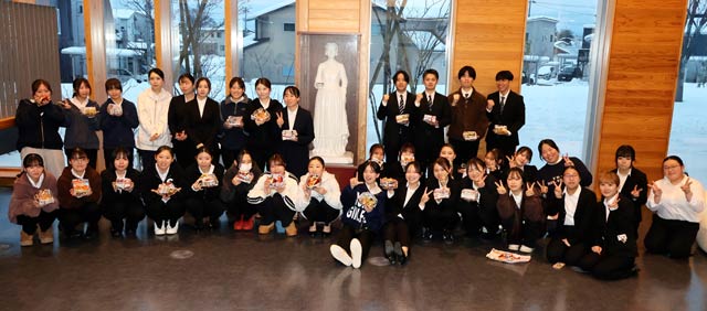 2��15���̍��Ǝ����ɒ��ފŌ�w�Ȃ̐��k