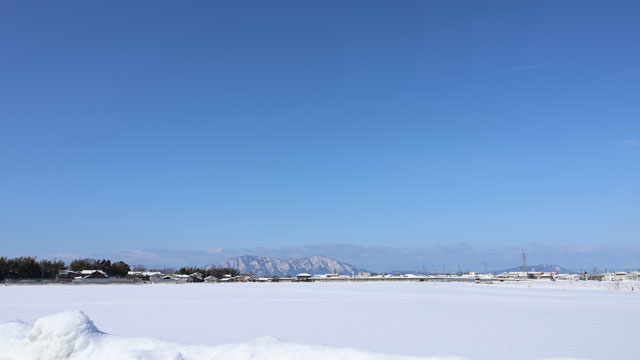 �u���t�v4���̎O���s�͐󂪌����čō��C��6.9�x�̗�ʂ�̗z�C