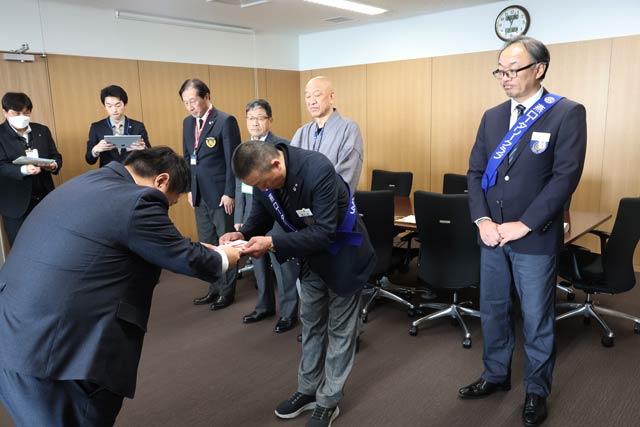 ���s��3���[�^���[���s���ۈ牀�Ɂu���C�̃x�b�h�v825������t