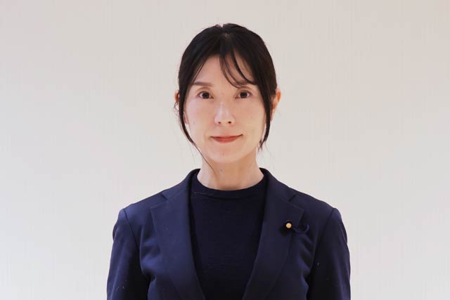 �y�c�㒬���I�z���c���̍���K�㎁��8�N�Ԃ�̍Ē���@�o�n���ӂ̔w�i�ɐl�������ւ̋�����@���@��҂̒���x����d�g�݂Â���i��