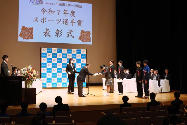 58�l�E�c�̂���������@�O���s�X�|�[�c����ߘa7�N�x�\�����@�S���E���ە���ł̌����Ɍ��@�s�͊�����������