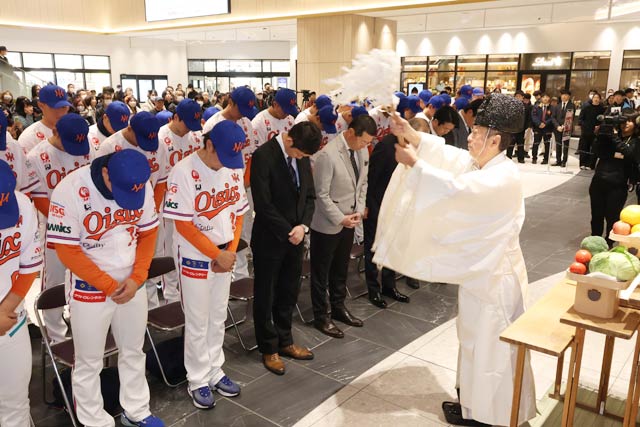 �K���F��̐_��