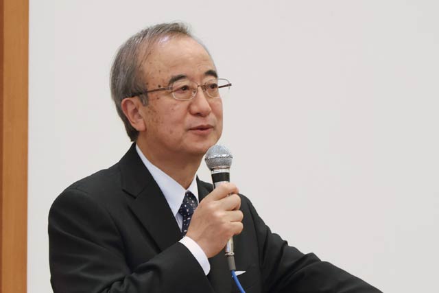 �Ԋp�m�����O���Ō����ۑ��b���@�l�������Ɋ�@���u��҂Ə����ɑI�΂��V���Ɂv�@�����͐V���̎Y�Ƃ̒��S