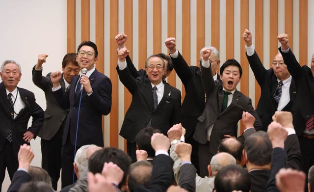 ���\���z�A��ÁA�Y�ƍ��Z�@�Ԋp�m�������񍐉�ŎO�𑤂������������ւ̊���