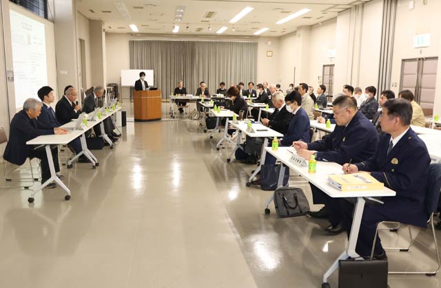 �y�O���Ă܂�z�ԉΑ�Ȃǌo����Œ��ԏ��ϗ��ȁA�V���g���o�X�̗L�����ց@�����\�Z�͏��߂�1���~����