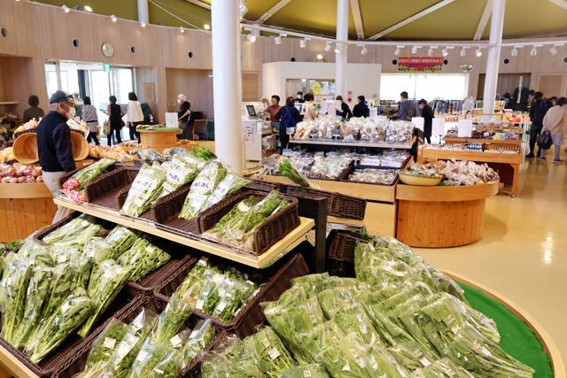 ���̉w�p�e�B�I�ɂ������Ŕ_�Y���������Ɛ����E���ؔ̔����v���I�[�v���@23���ɂ͏Ă����X���c�Ƃ��J�n���ăO�����h�I�[�v��