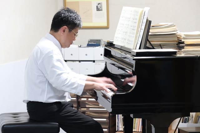 �撣�낤�R�[���ɑウ�ăV���p���́u�|���l�[�Y�v�����t