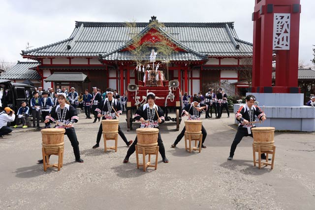 ���q�N���ɂ��M����