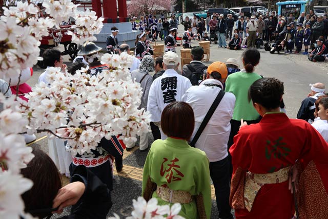 ��F�̍��͌������