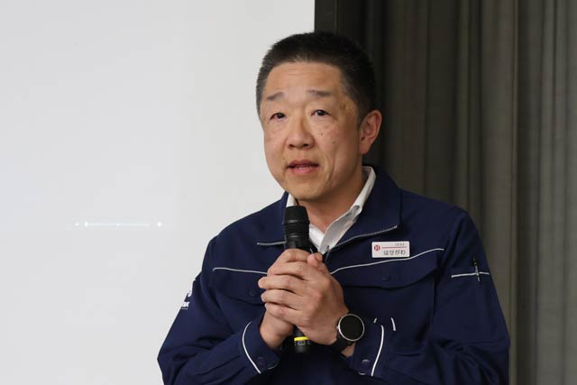 ���O��f�ՐU����̒��J�쒼�Ɖ