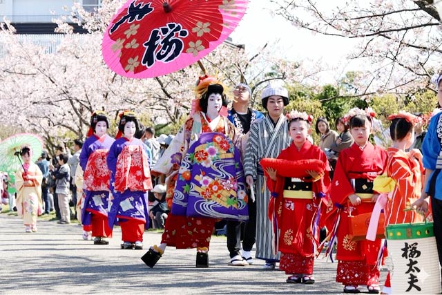 ����������񓹒�